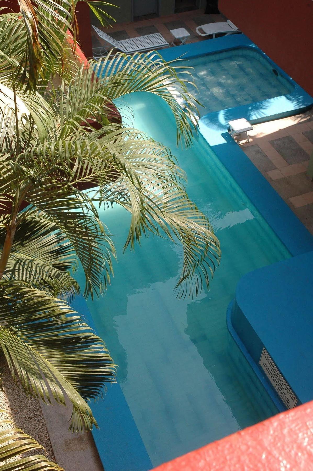 Hotel Marlon Chetumal Exterior photo