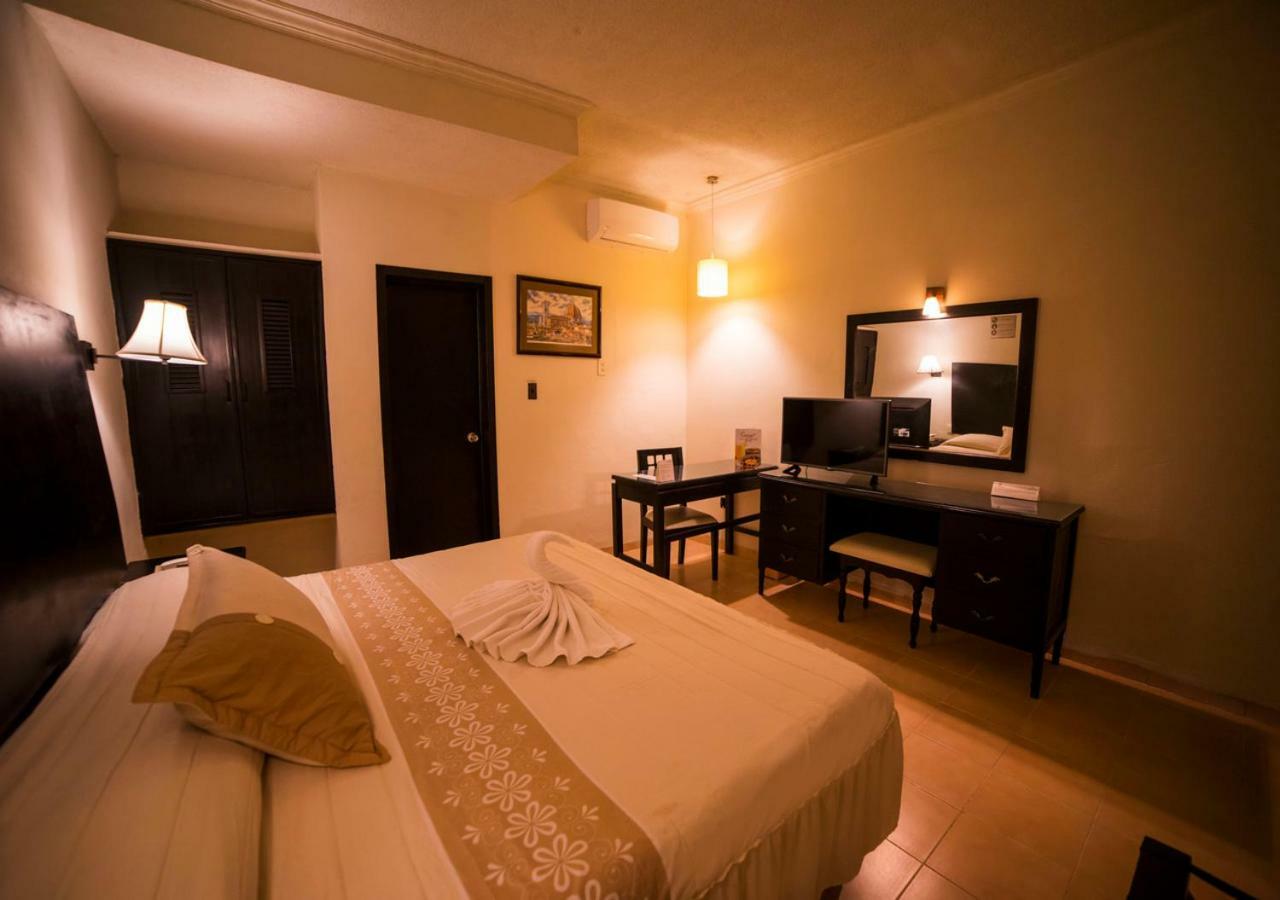 Hotel Marlon Chetumal Exterior photo